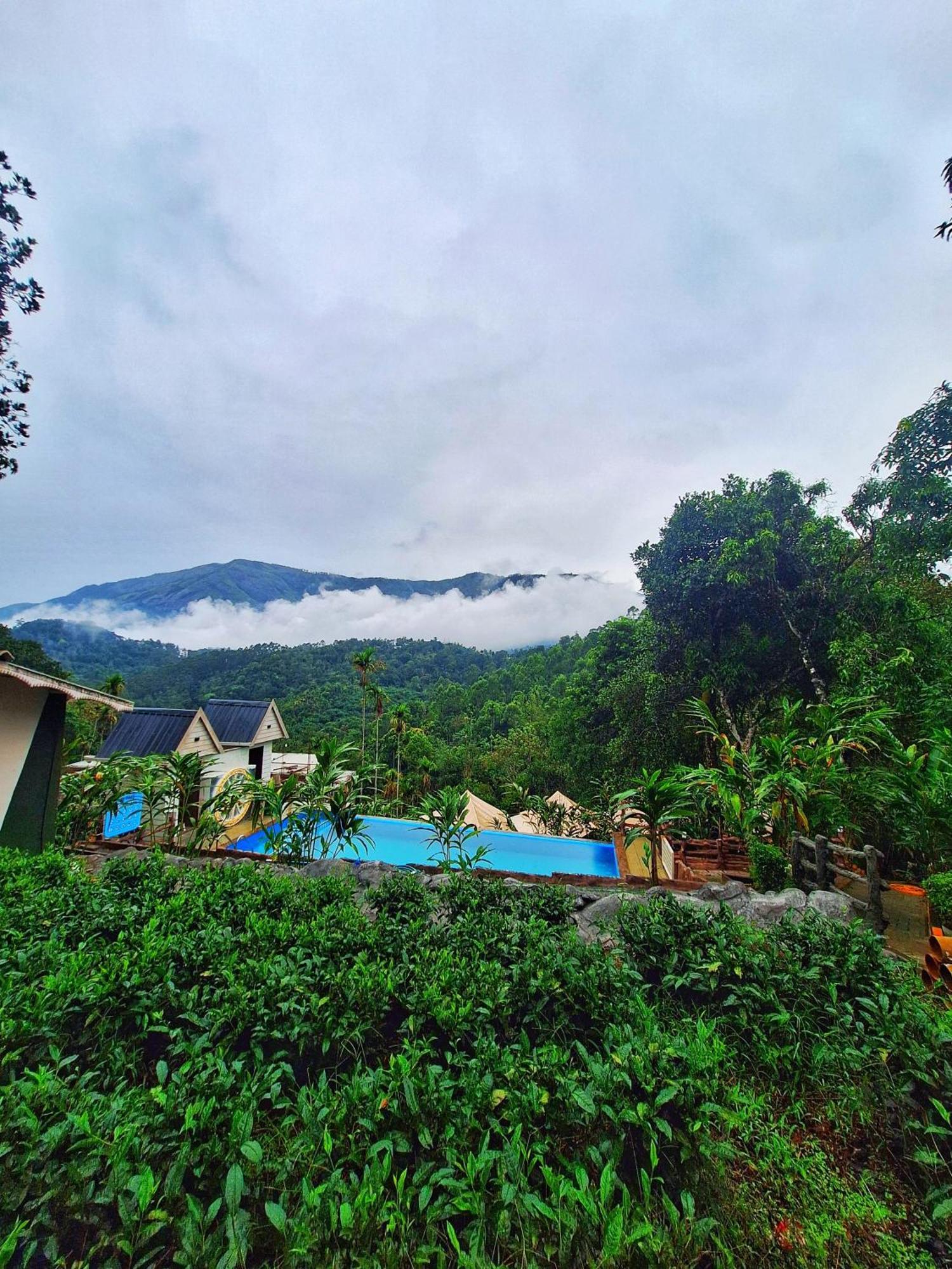 Chalona Hill View Hotel Munnar Exterior photo