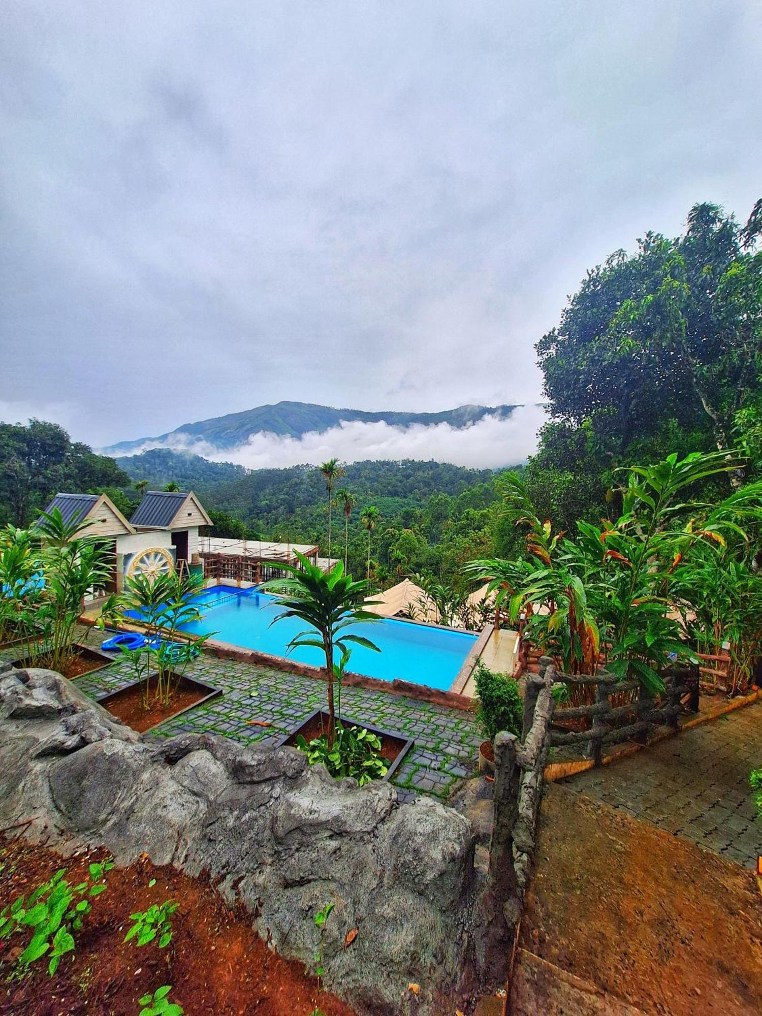 Chalona Hill View Hotel Munnar Exterior photo